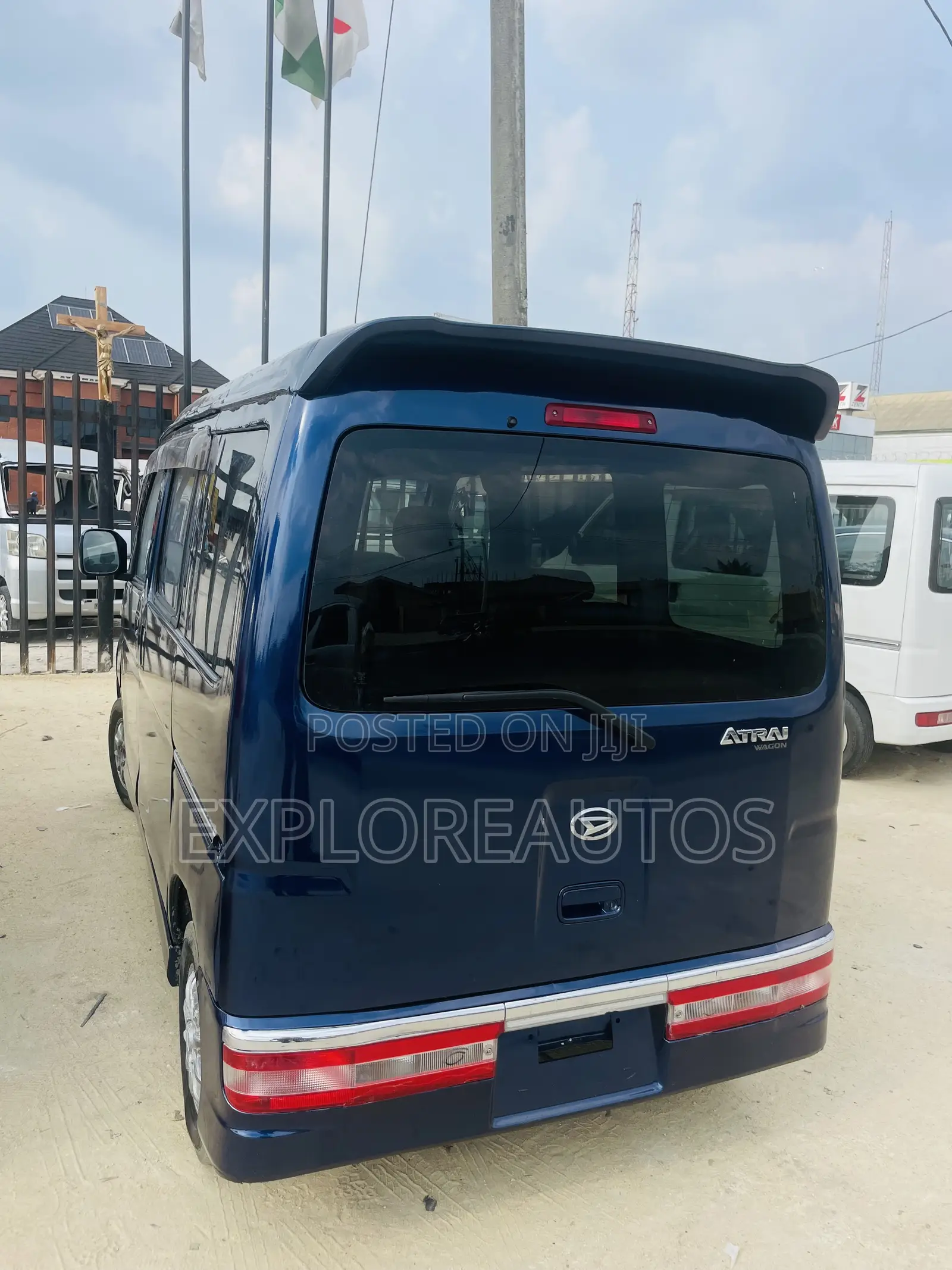 Daihatsu Hijet 2016 Blue