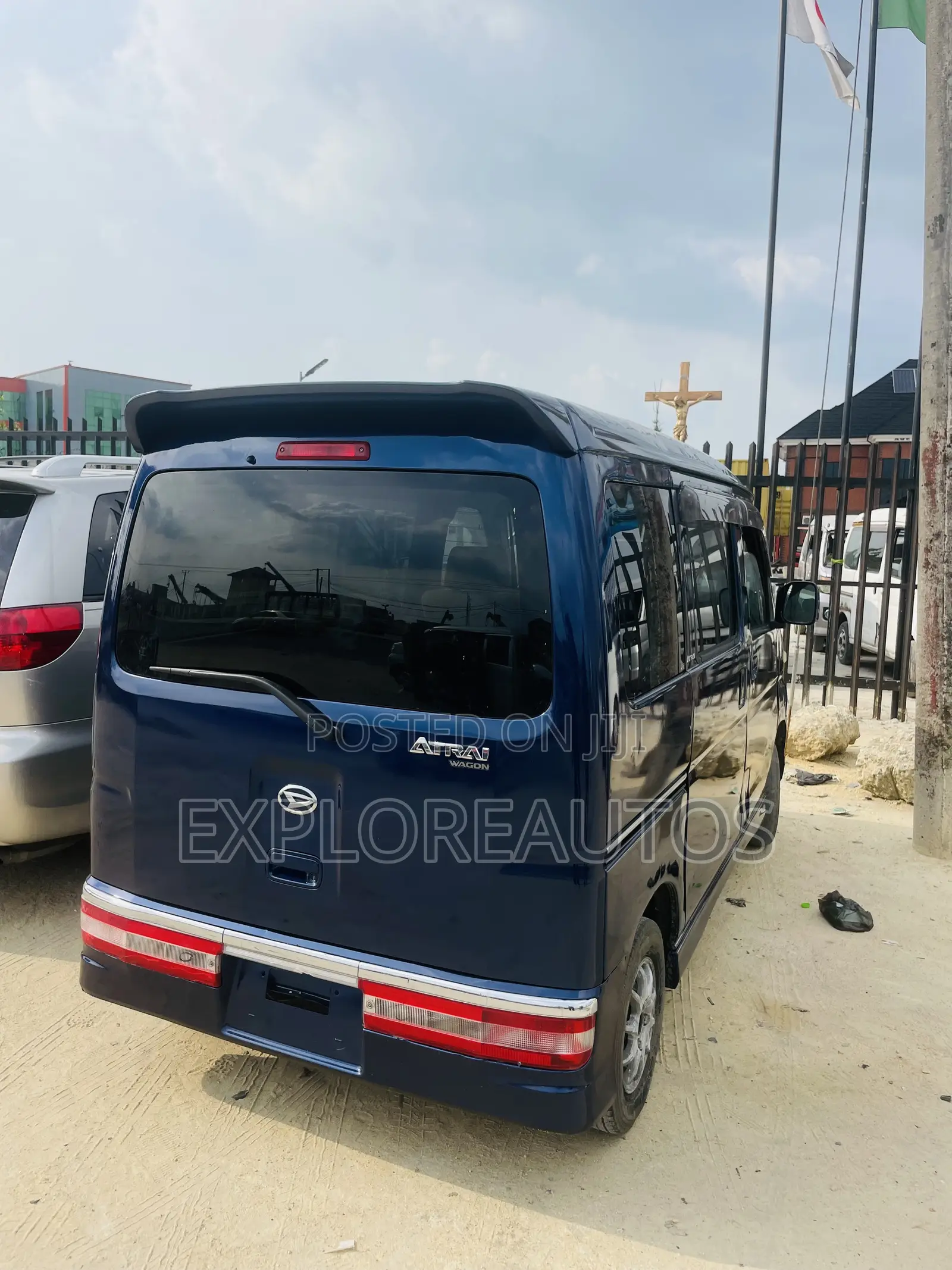 Daihatsu Hijet 2016 Blue