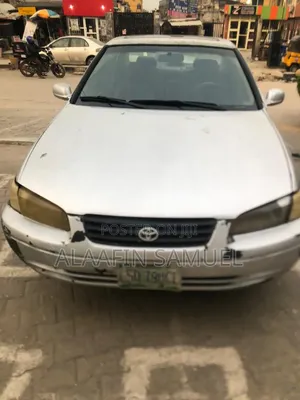 Toyota Camry Automatic 1999 Silver
