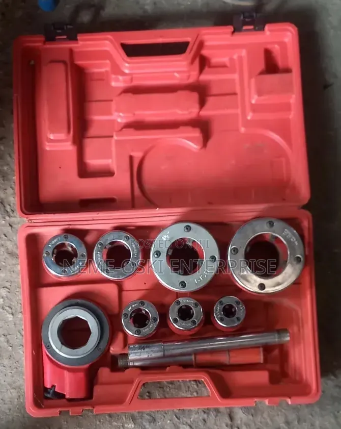 Pipe Threading Die Set - Manual Threader - 1/2" to 2"
