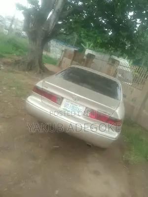 Toyota Camry 2002 Gold