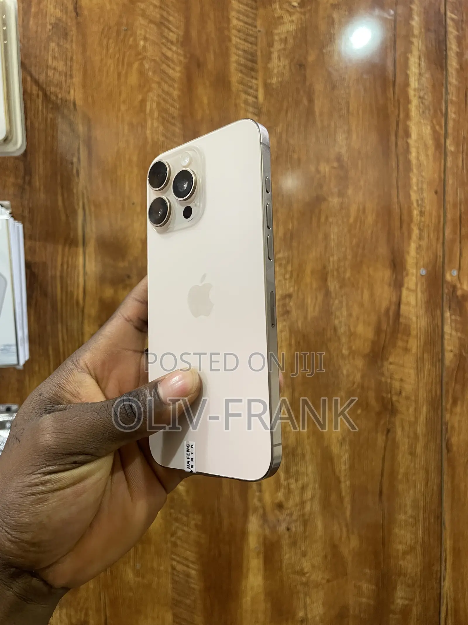 Apple iPhone 16 Pro Max 1 TB Gold