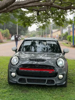 Mini Cooper 2018 Green