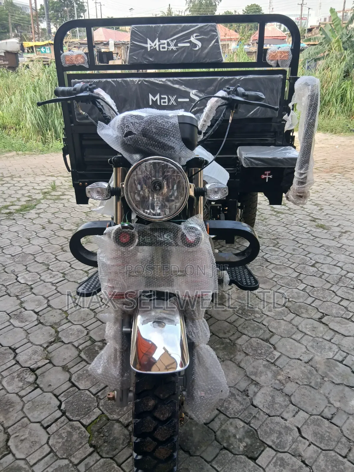 New Max-S Max-S 200 2026 Black