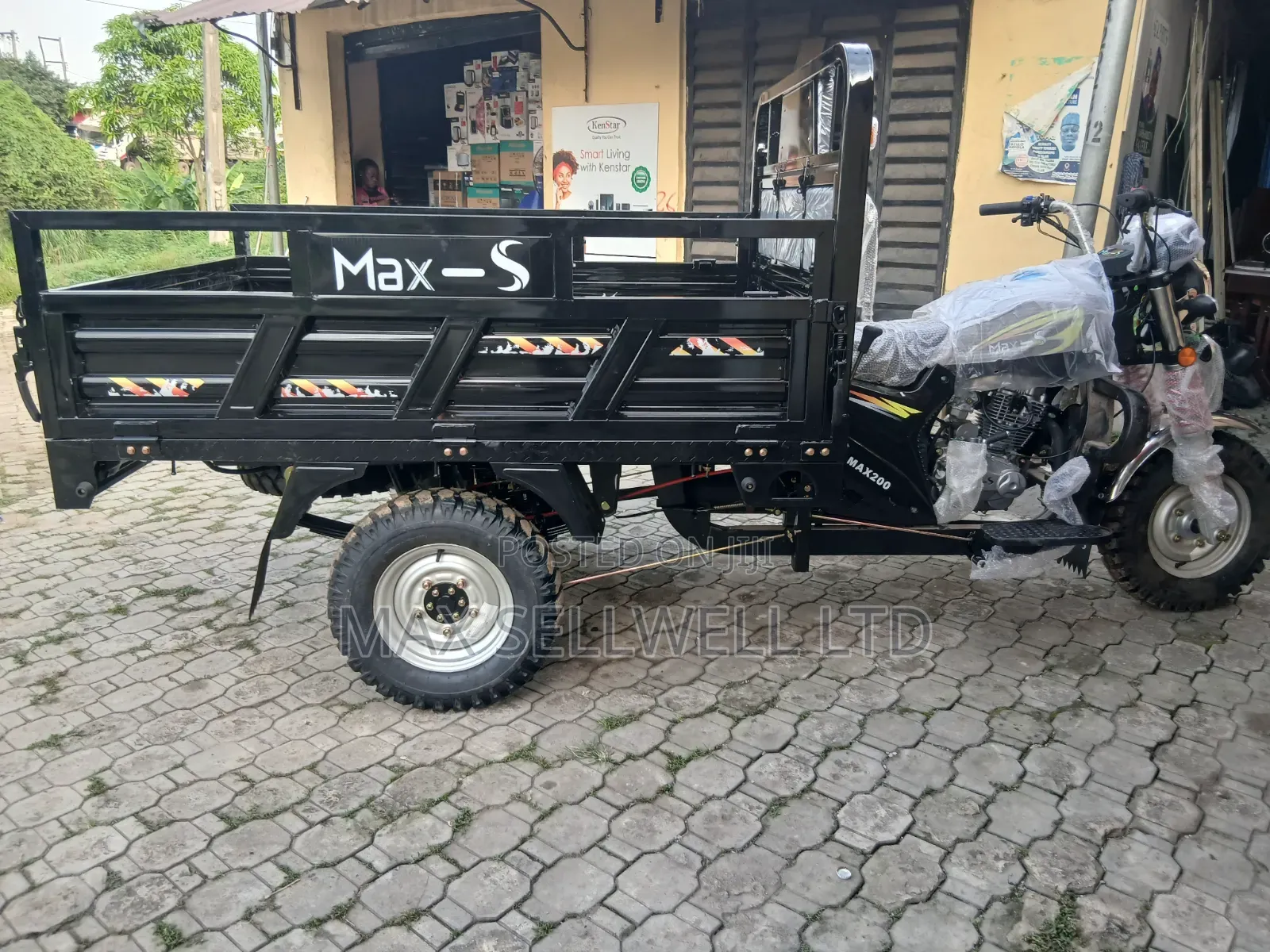 New Max-S Max-S 200 2026 Black