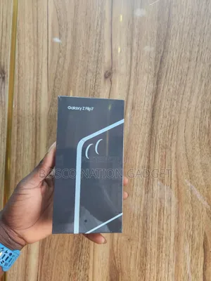 New Samsung Galaxy Z Flip7 256 GB Black
