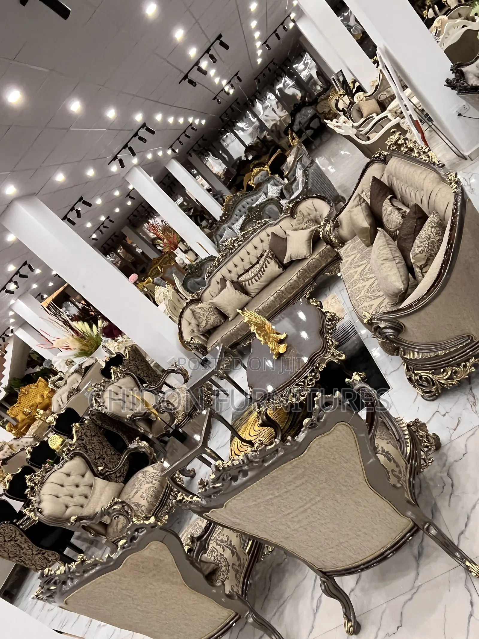 Royal Couch