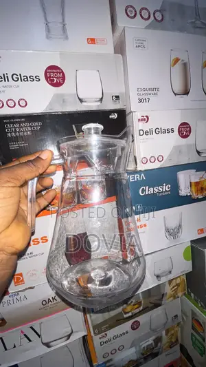 Juice Pitcher With Lid, Handle