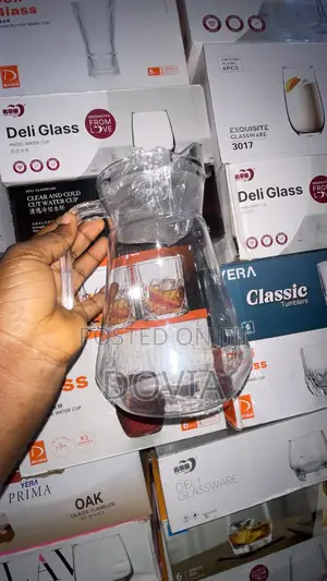 Juice Pitcher With Lid, Handle