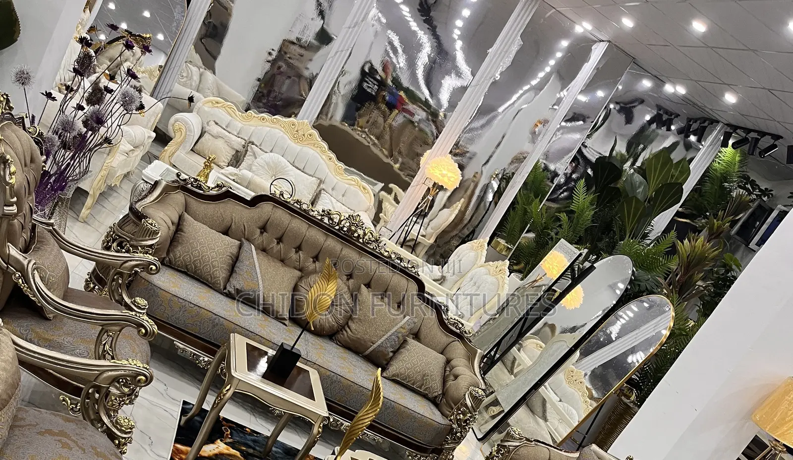 Royal Couch