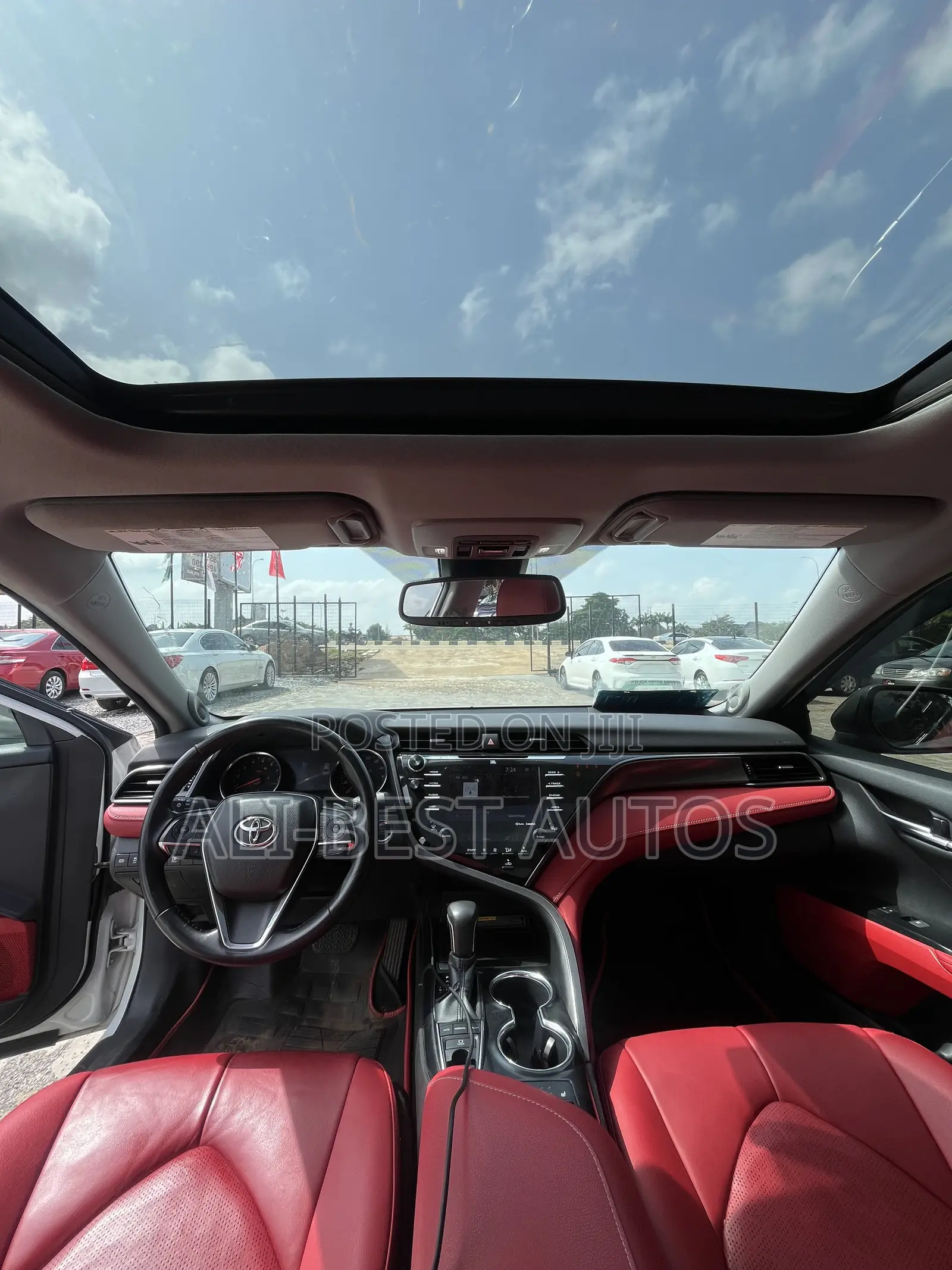 Toyota Camry 2019 White
