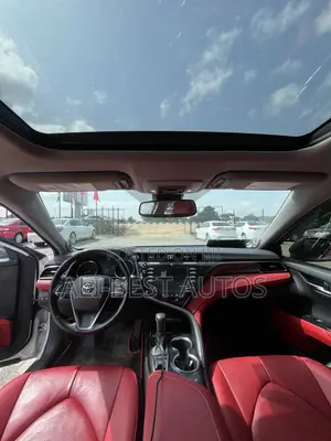 Toyota Camry 2019 White