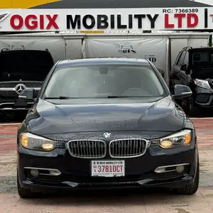 BMW 320i 2014 Blue