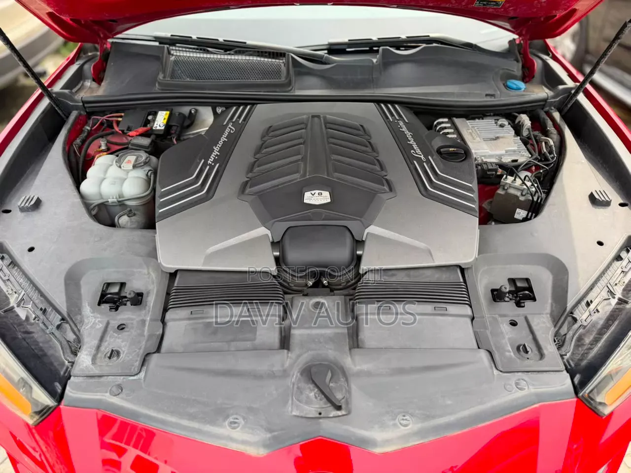 Lamborghini Urus Base 4dr AWD 2020 Red