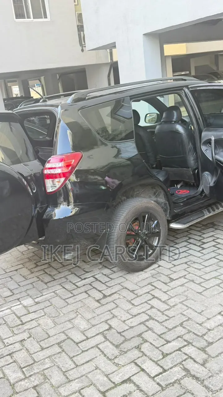 Toyota RAV4 2007 Black