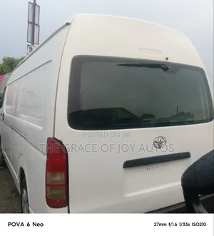 Toyota HiAce 2015 White