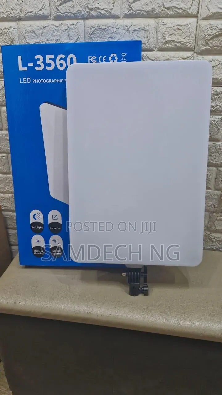 L-3560 Light + Stand
