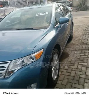 Toyota Venza LE 2012 Blue