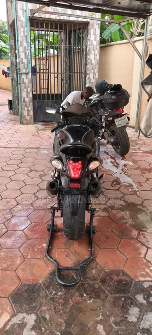 Suzuki Hayabusa 2014 Black