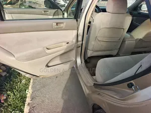 Toyota Camry 2006 Gold