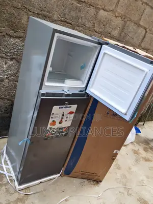 Skyrun 180L Refrigerator for Food and Beverage Storage