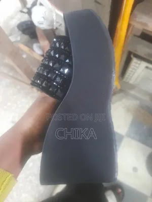 Stylish Female Wedge With Design