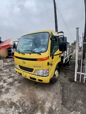 Toyota Trucks 1996 Yellow