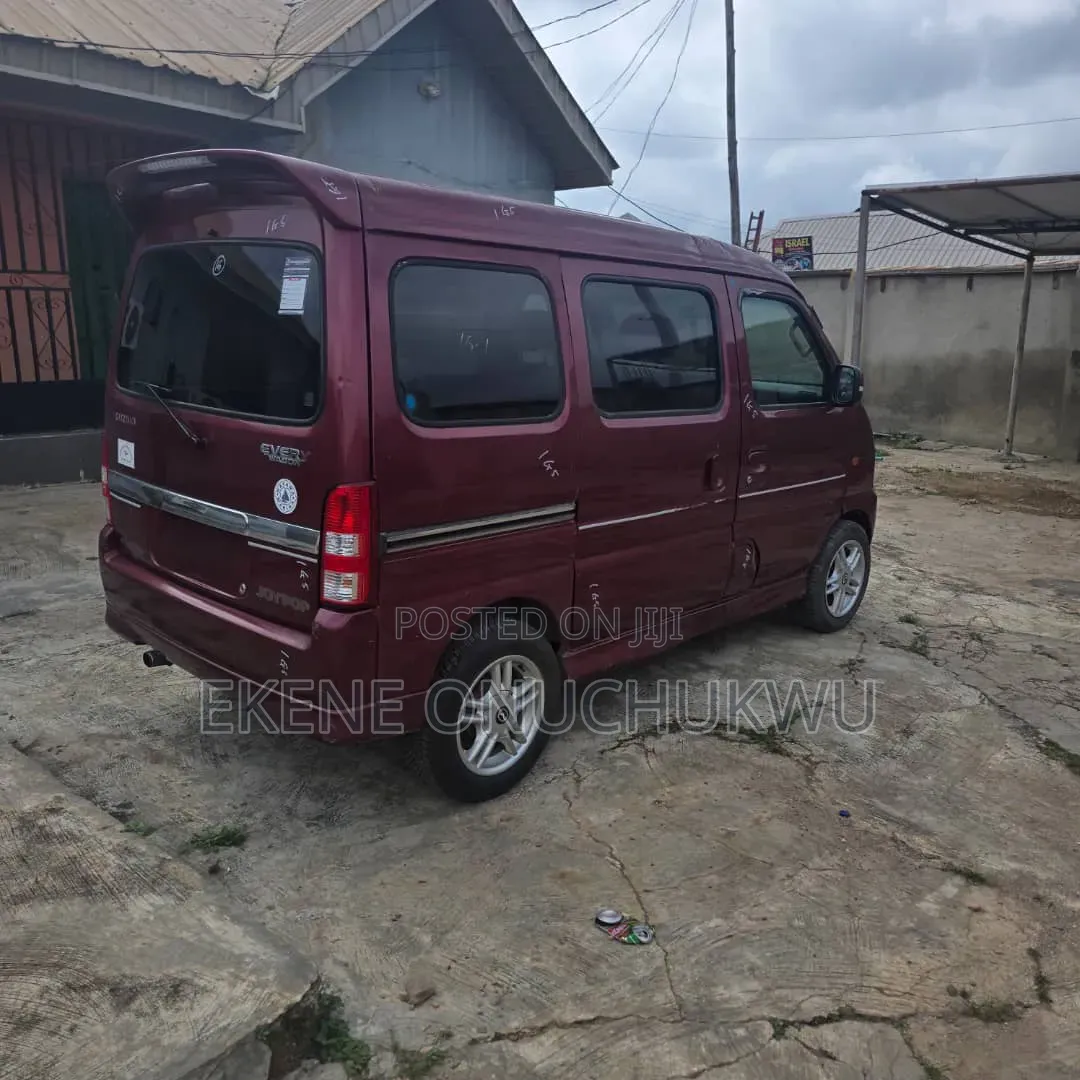 Suzuki Boost 2004 Red