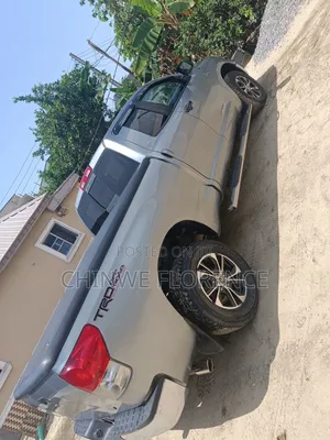 Toyota Tundra Double Cab 4x4 Limited 2010 Gray