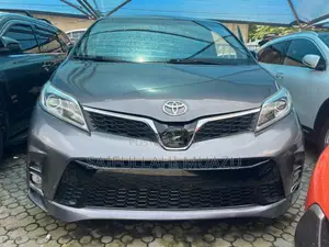 Toyota Sienna 2017 Gray