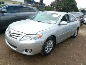 Toyota Camry 2011 Silver
