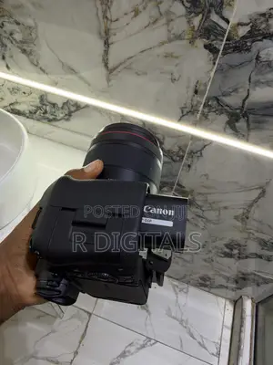 Canon EOS R6 Mark III Body + Pro 256GB CFexpress Type B Card Bundle
