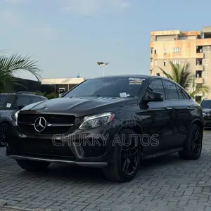 Mercedes-Benz GLE-Class 2016 Brown