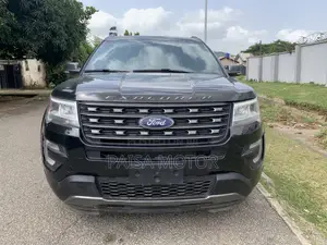Ford Explorer XLT AWD 2018 Black