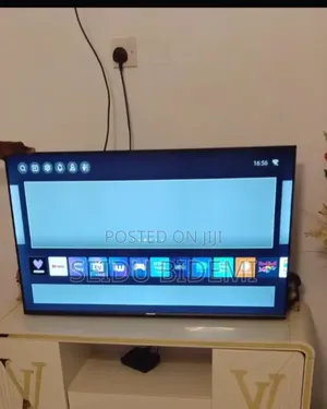 A Hisense Smart TV for Sale in Ikorodu