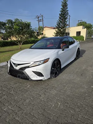 Toyota Camry XSE V6 FWD (3.5L 6cyl 8AM) 2018 White