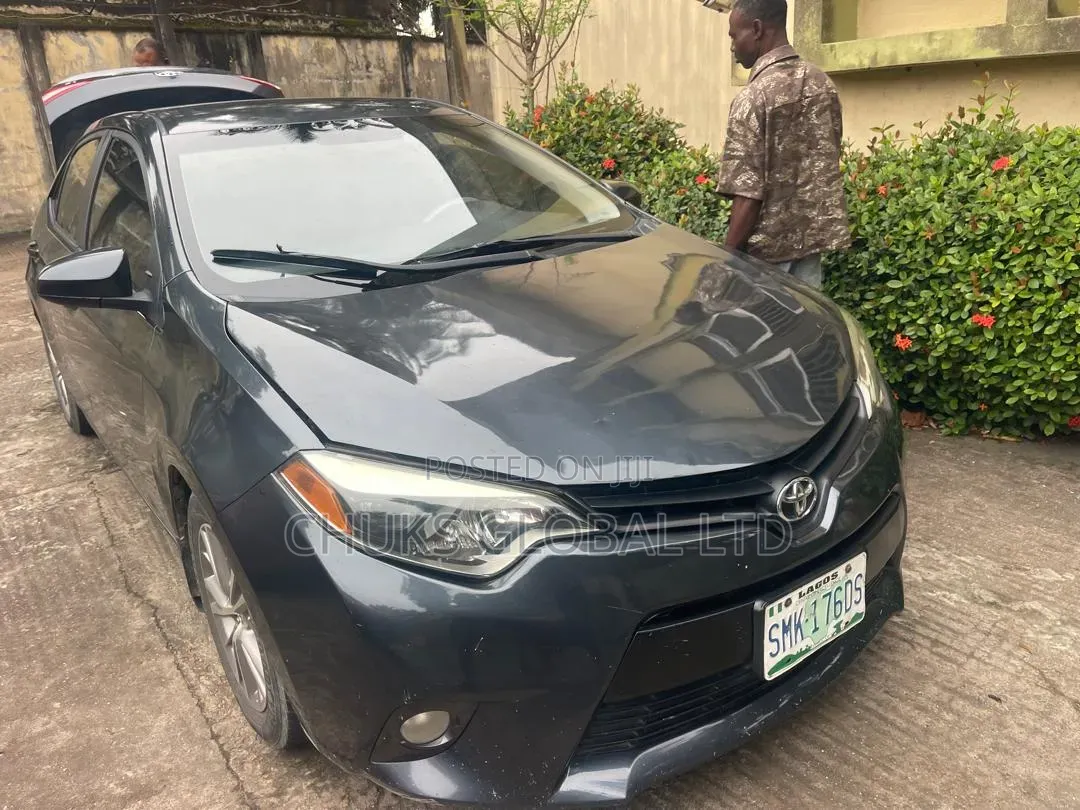 Toyota Corolla 2016 Gray