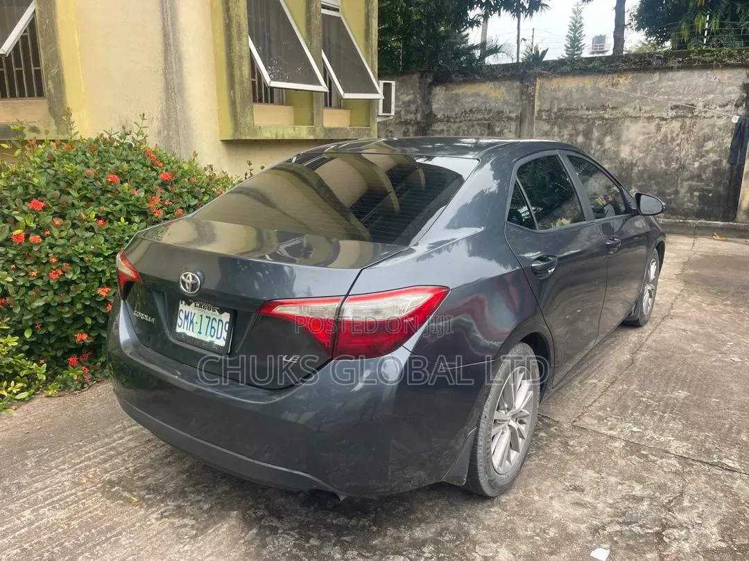 Toyota Corolla 2016 Gray