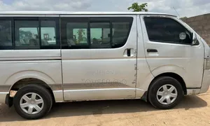 Toyota HiAce 1998 Grey