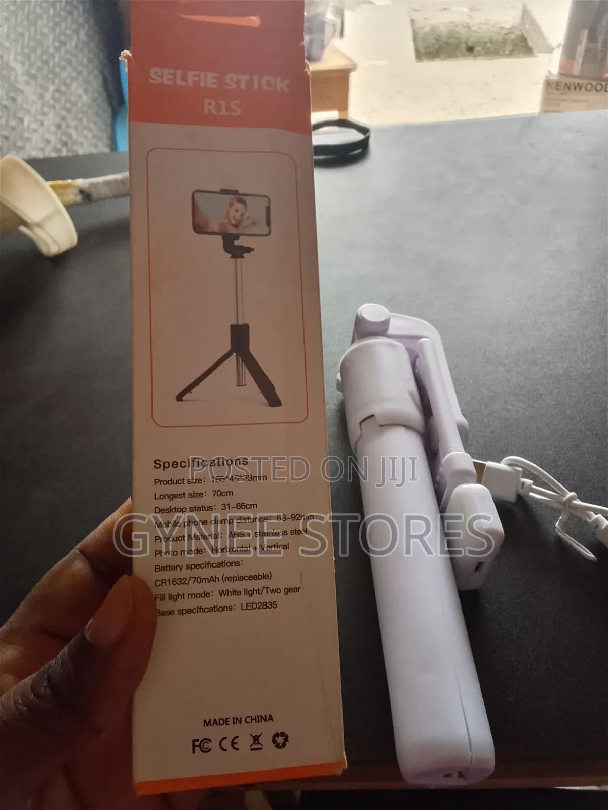 R1S Selfie Stick
