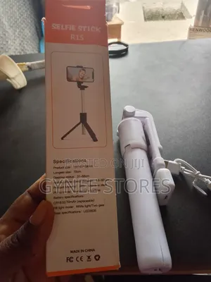 R1S Selfie Stick
