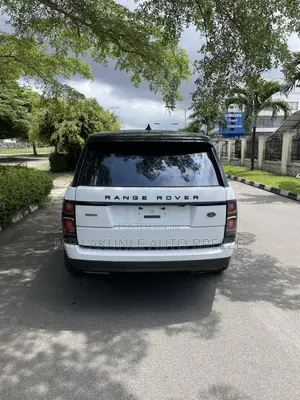 Land Rover Range Rover 2019 White