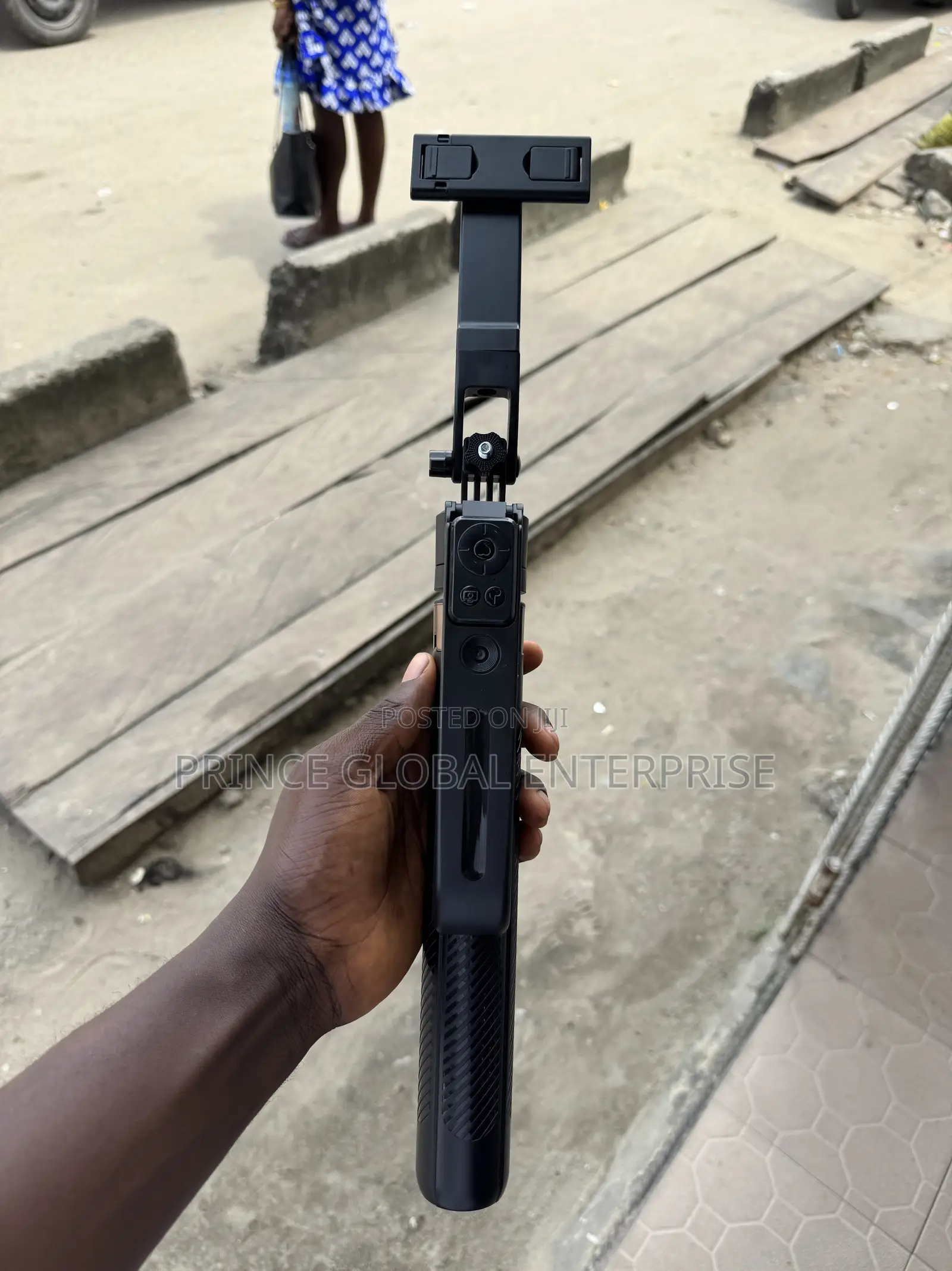 C17 Ai Gimbal Selfie Stick