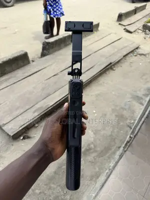 C17 Ai Gimbal Selfie Stick