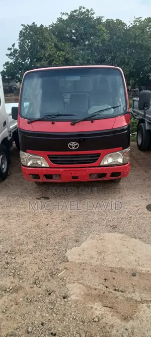 Foreign Used Toyota Dyna 205 2005 Red