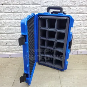 Camera/Accessories Box