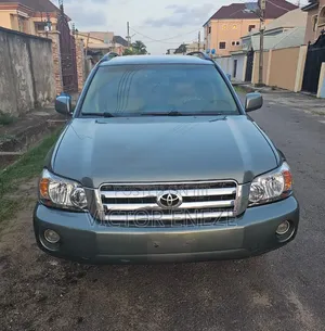 Toyota Highlander 2004 Green
