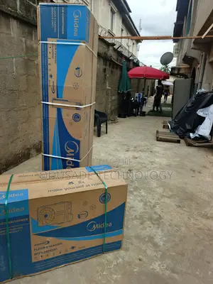 Midea MFPA-24CRDN1 24000 BTU Standing Inverter AC