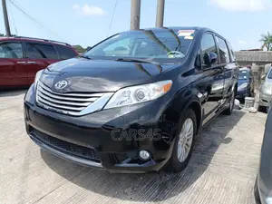 Toyota Sienna 2012 Black
