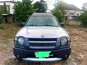 Nissan Xterra XE 4x4 2002 Gray